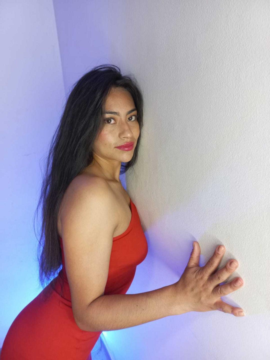 Image of cam model EmilyMitchell from XloveCam