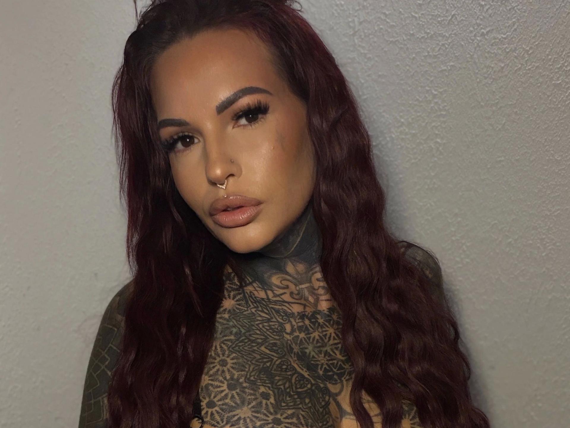 Image of cam model Aileenink-hot from XloveCam