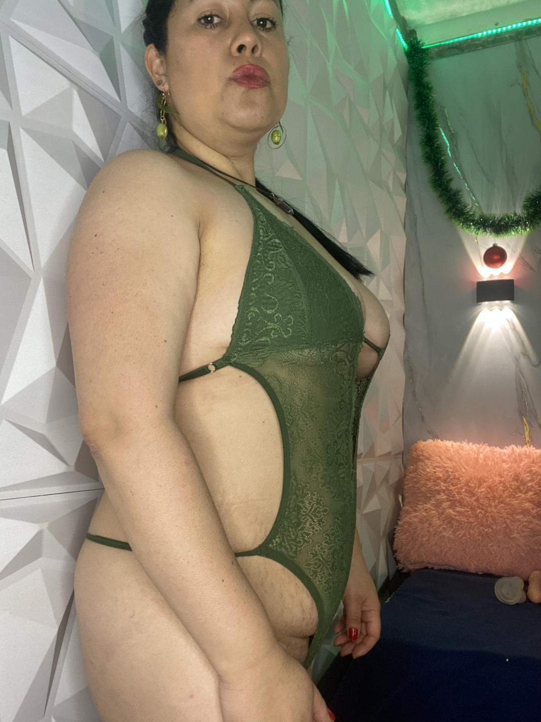 Image of cam model MarianaSmitt from XloveCam