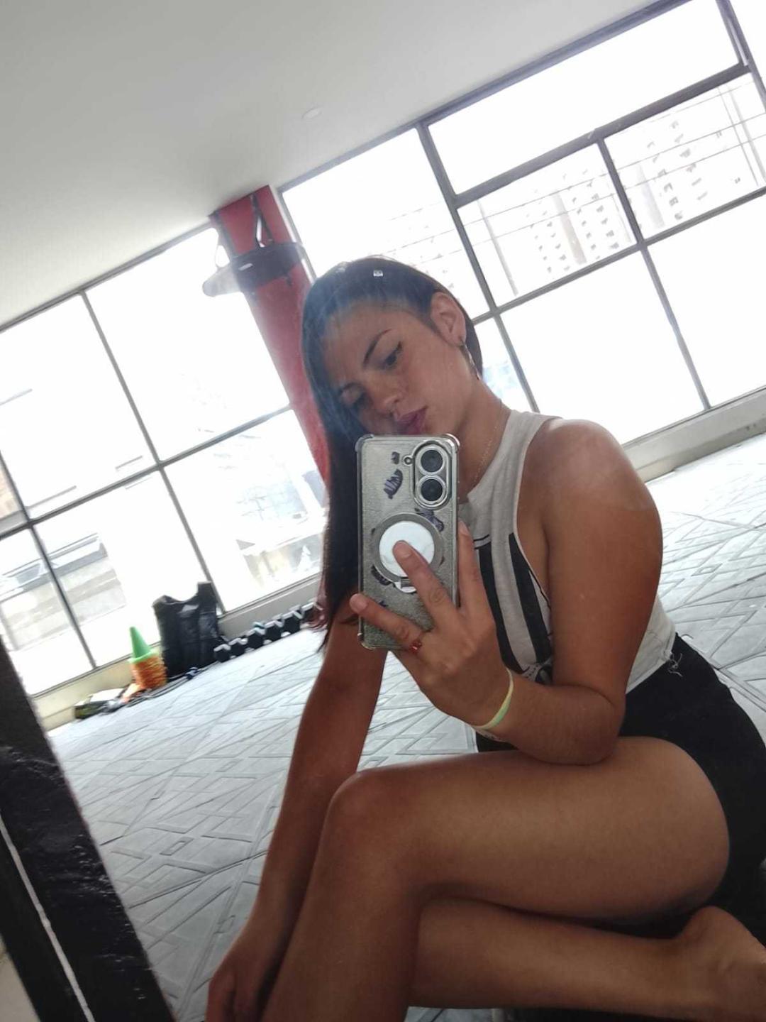 Image of cam model VictoriaAlvarez from XloveCam