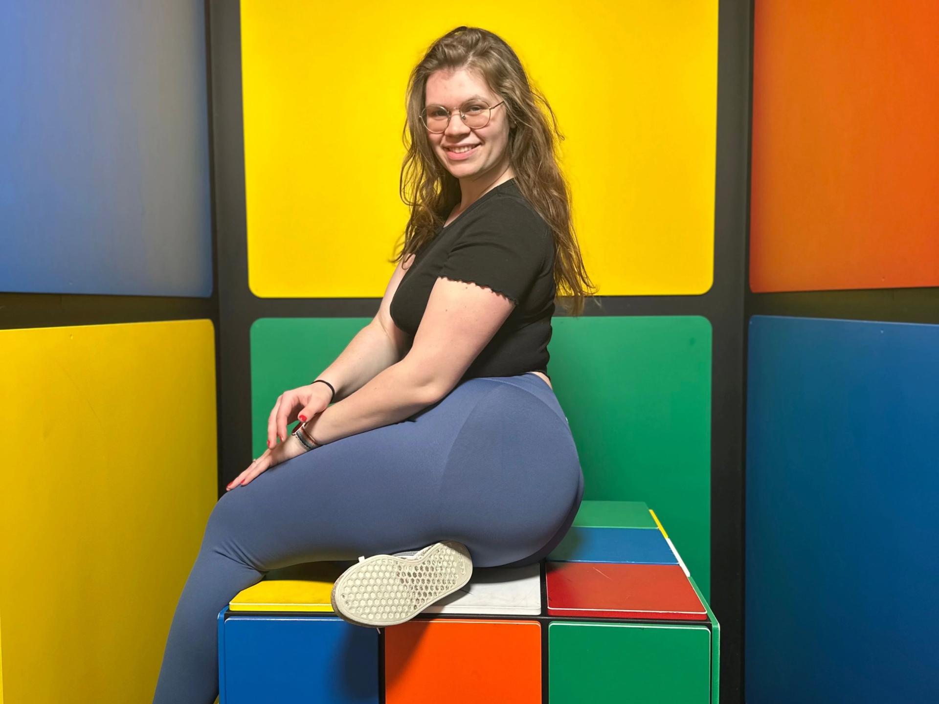 Image of cam model LinaLove-hot from XloveCam