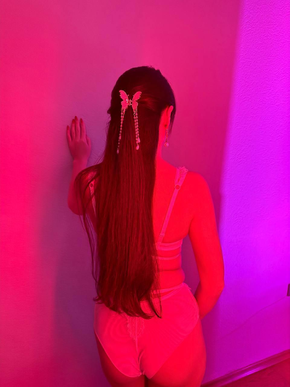 Image of cam model Rouzi from XloveCam