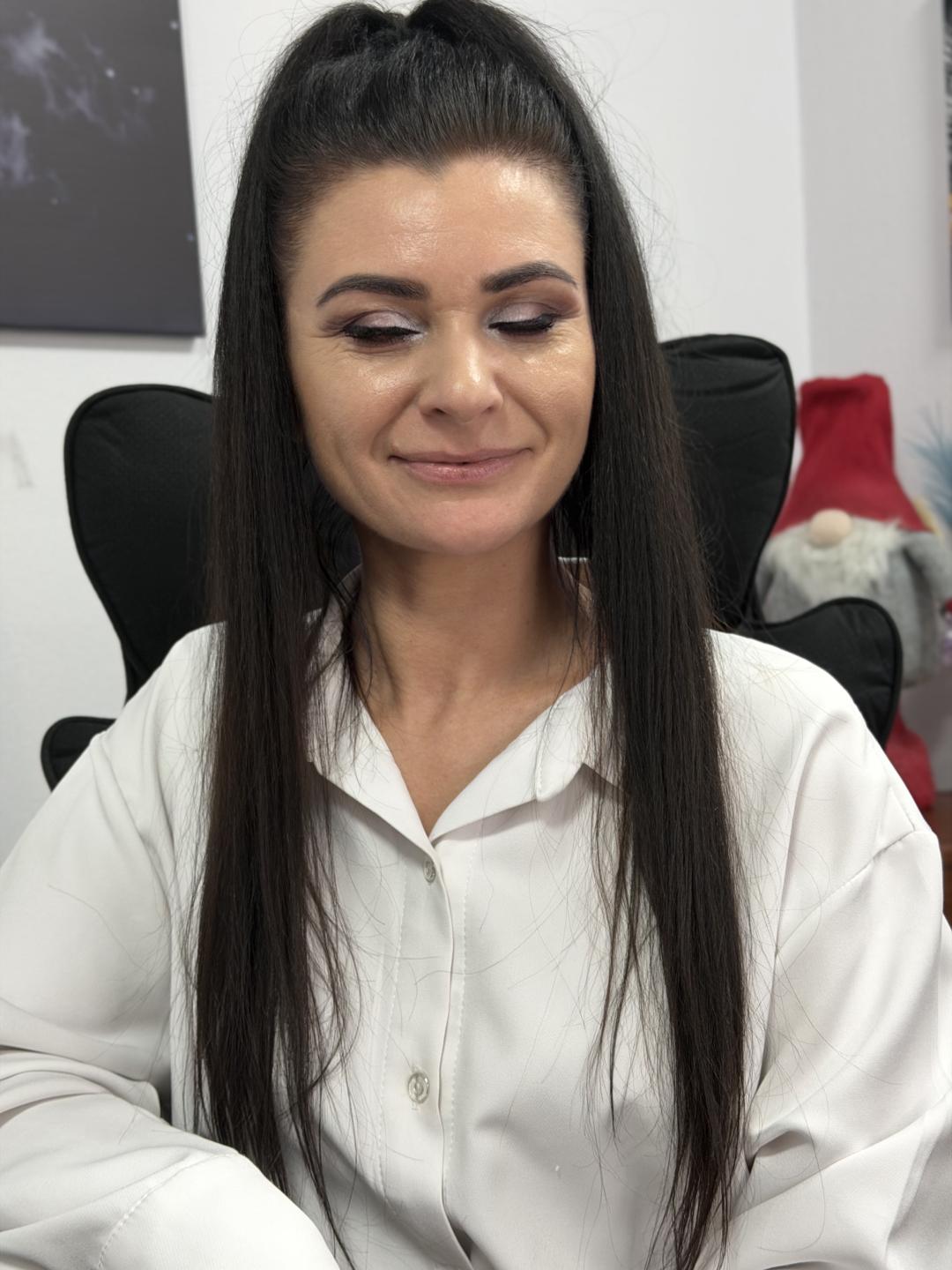 Image of cam model Viollia from XloveCam