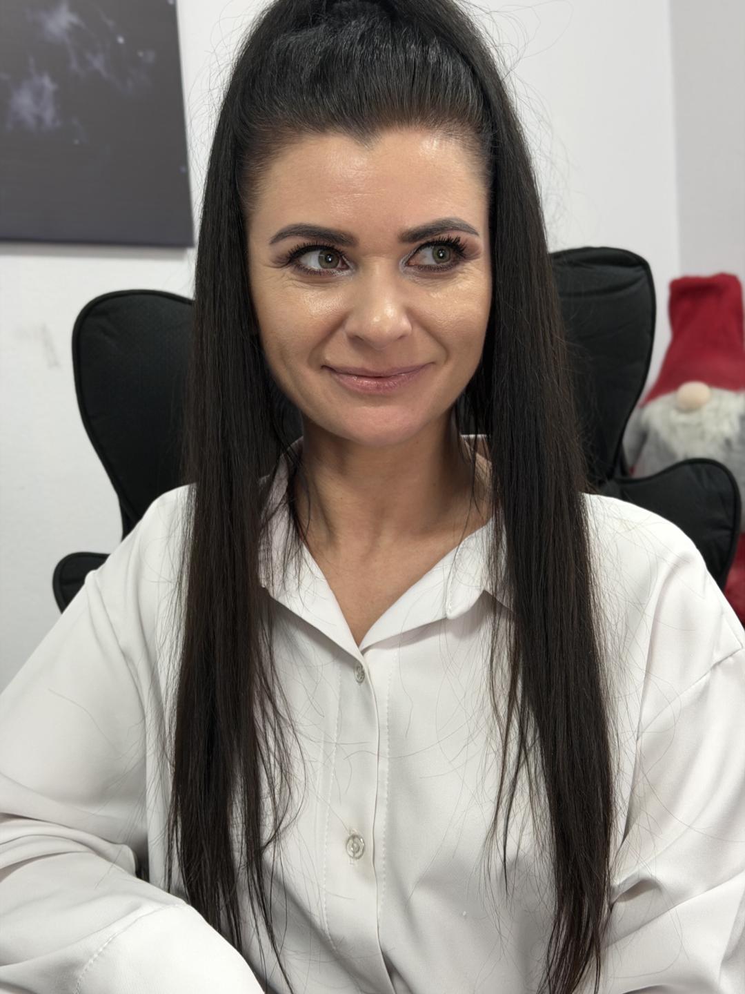 Image of cam model Viollia from XloveCam