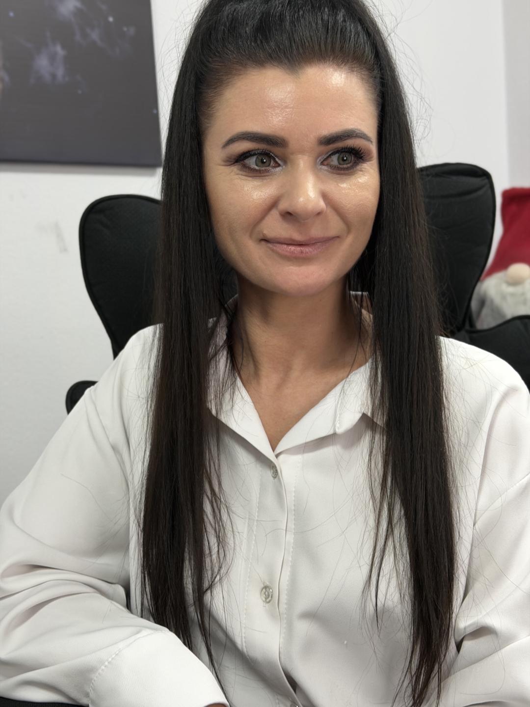 Image of cam model Viollia from XloveCam