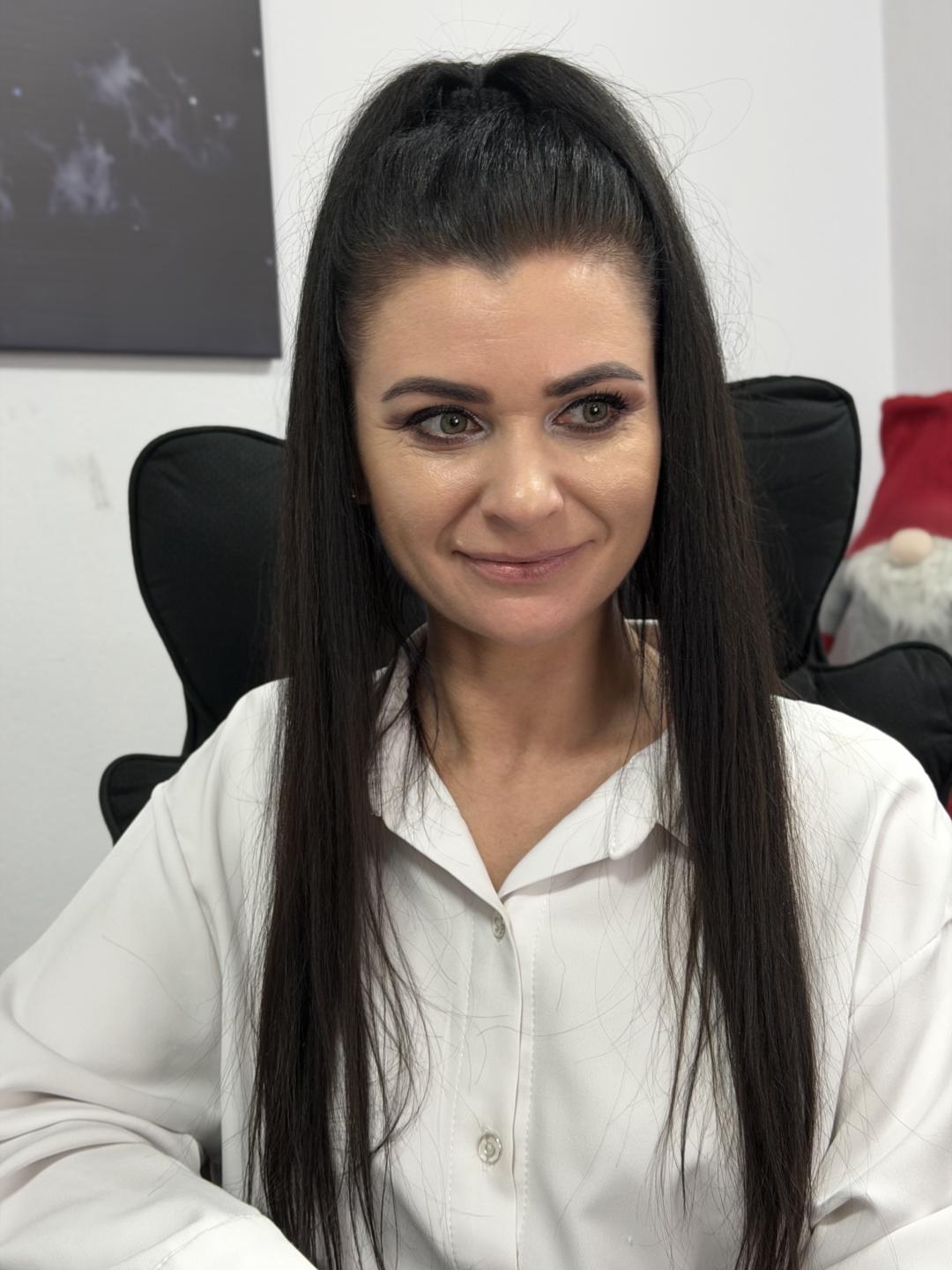 Image of cam model Viollia from XloveCam