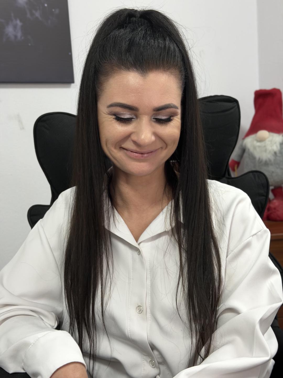 Image of cam model Viollia from XloveCam