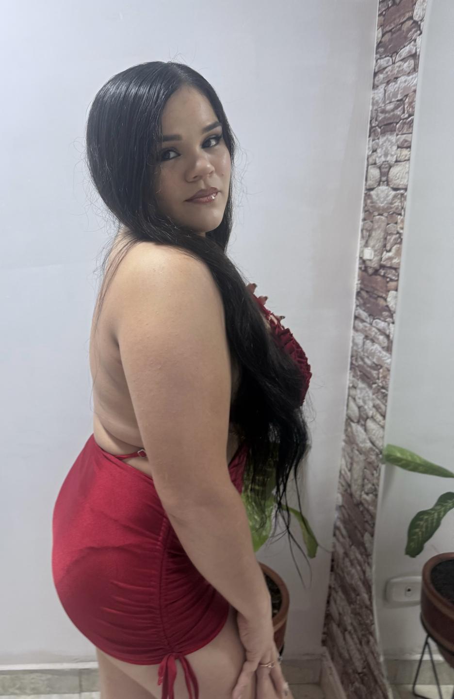 Image of cam model PammellaStone from XloveCam