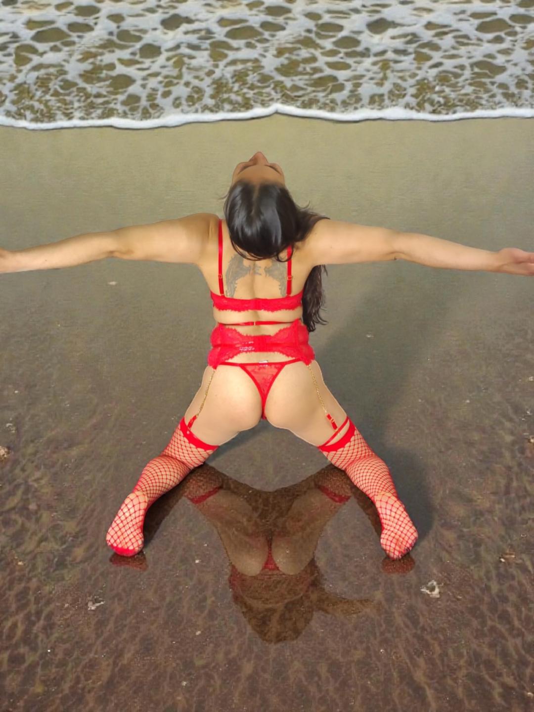 Image of cam model KimmyHolleshot from XloveCam