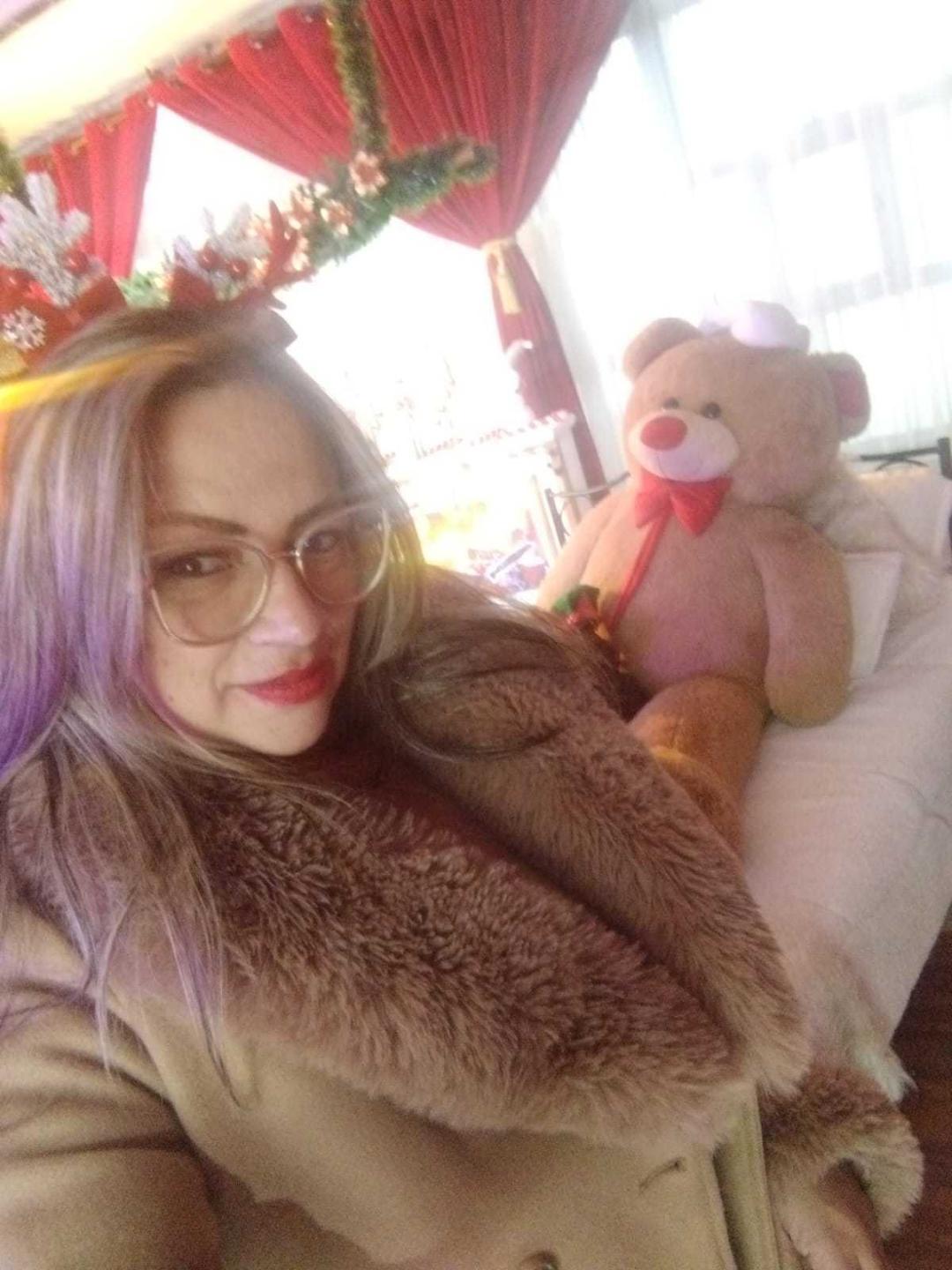 Image of cam model LadyLure from XloveCam