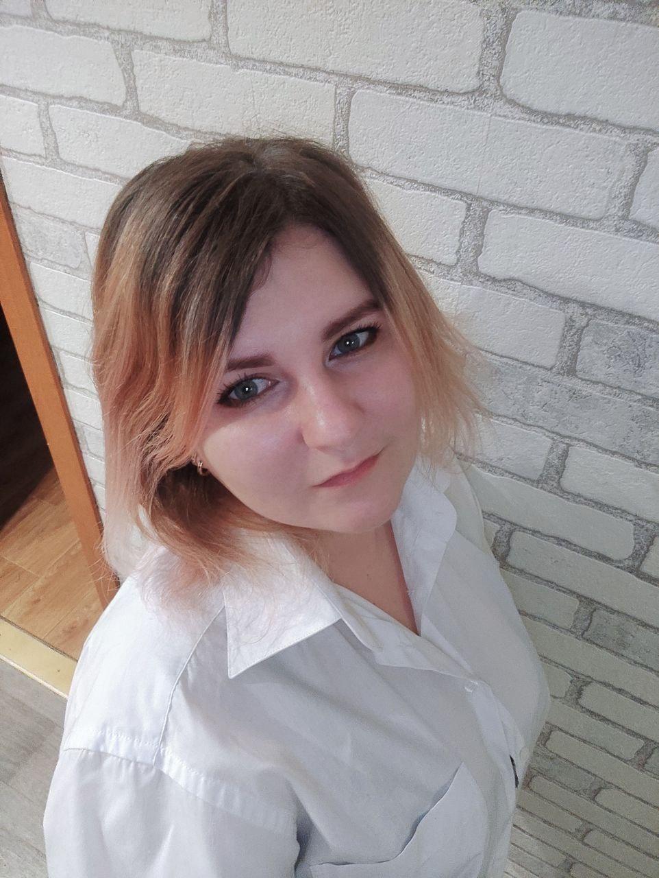 Image of cam model MinistraX from XloveCam