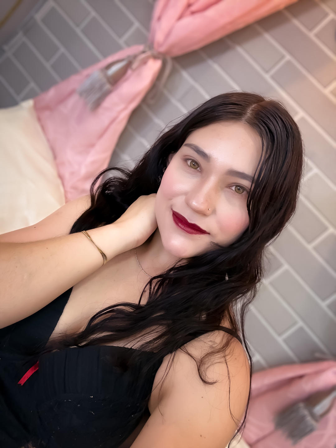 Image of cam model TamaraCians from XloveCam