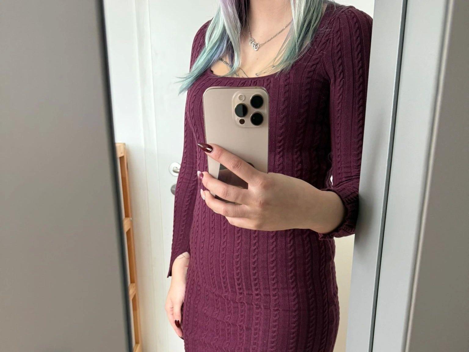 Image of cam model Sophiesoreal77-hot from XloveCam