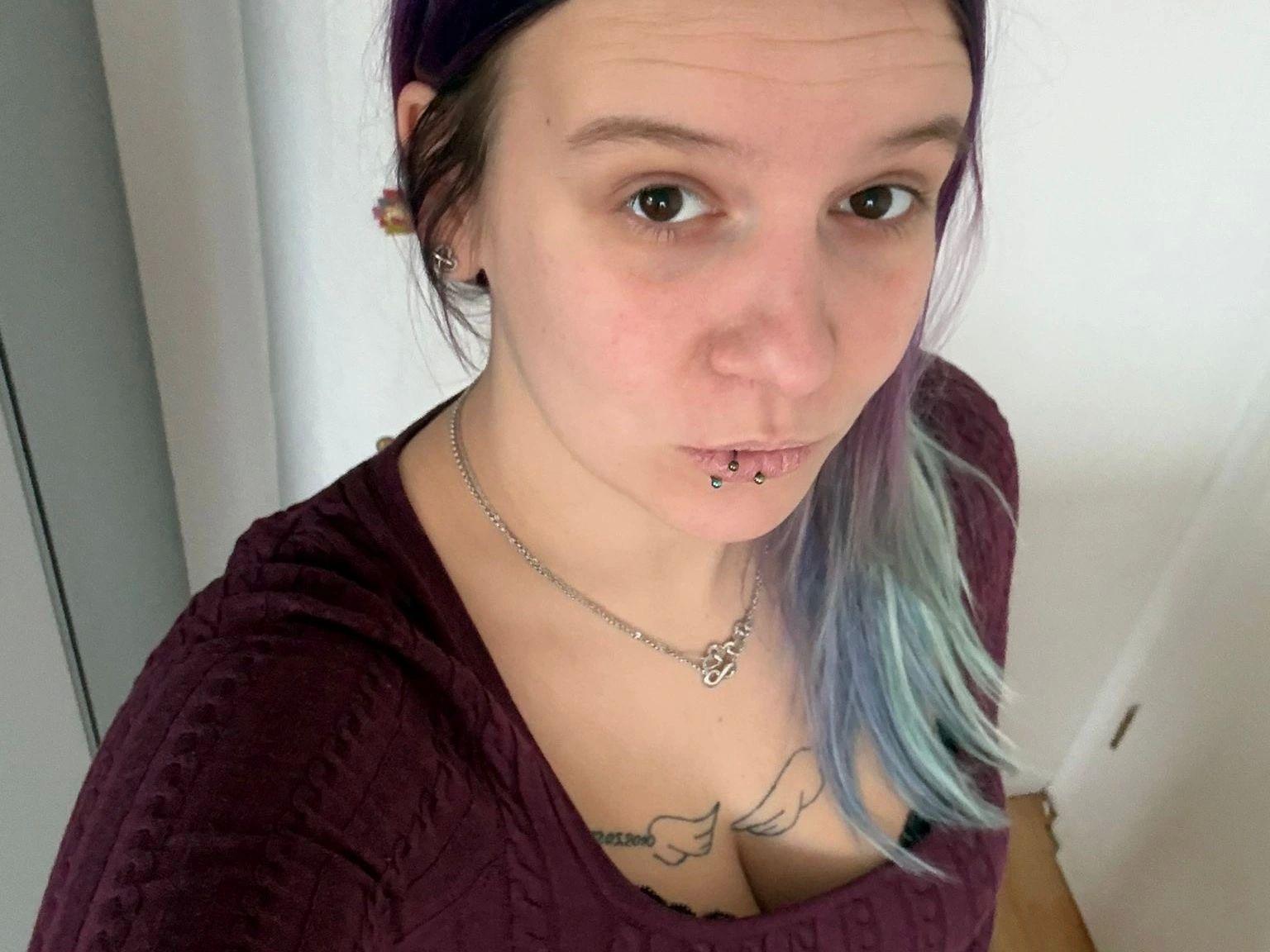 Image of cam model Sophiesoreal77-hot from XloveCam