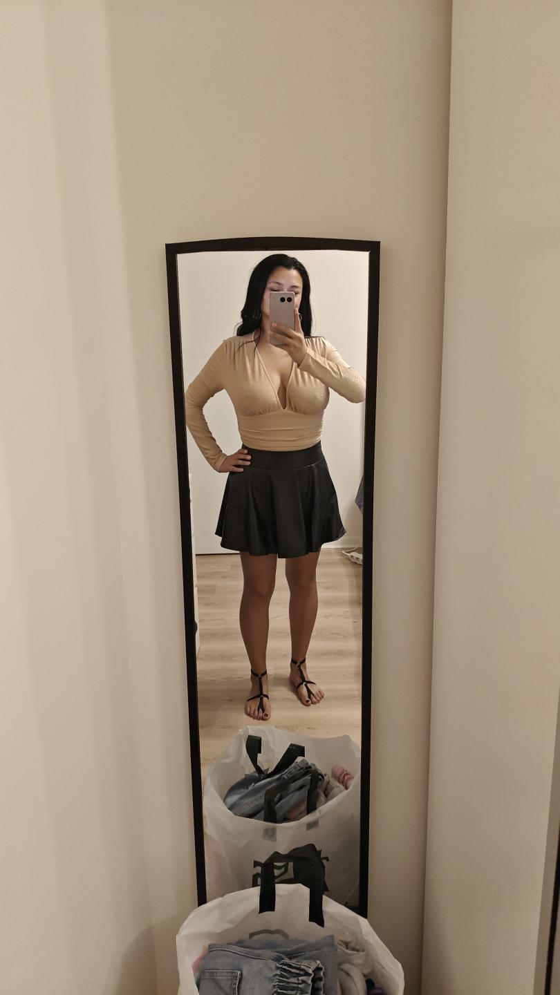 Image of cam model CharlotteGossart from XloveCam