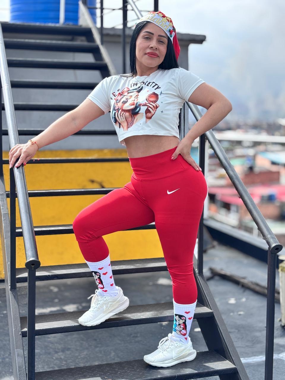 Image of cam model KinkyVane from XloveCam