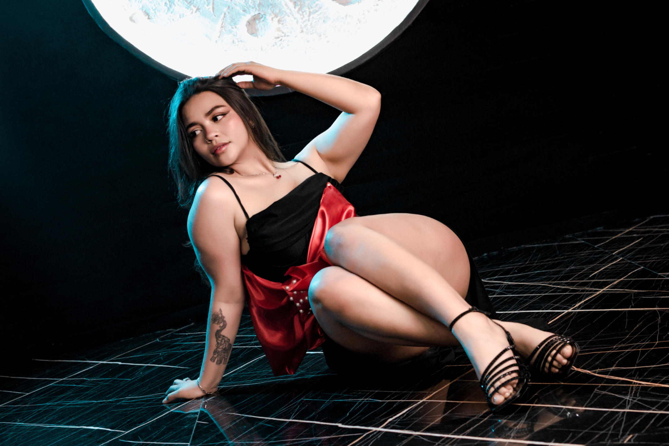 Image of cam model KimDevinne from XloveCam