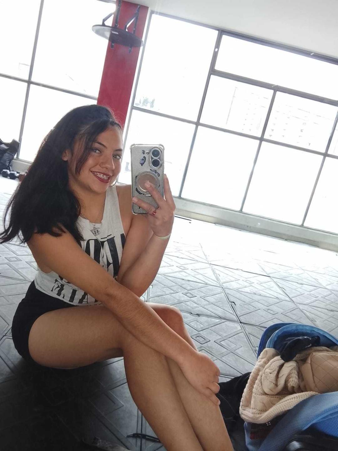 Image of cam model VictoriaAlvarez from XloveCam