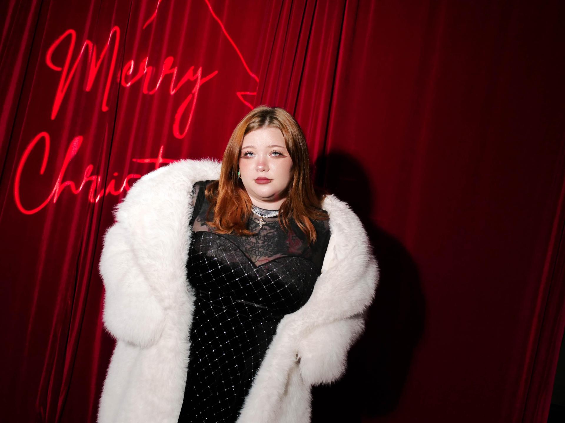 Image of cam model YoureGift from XloveCam