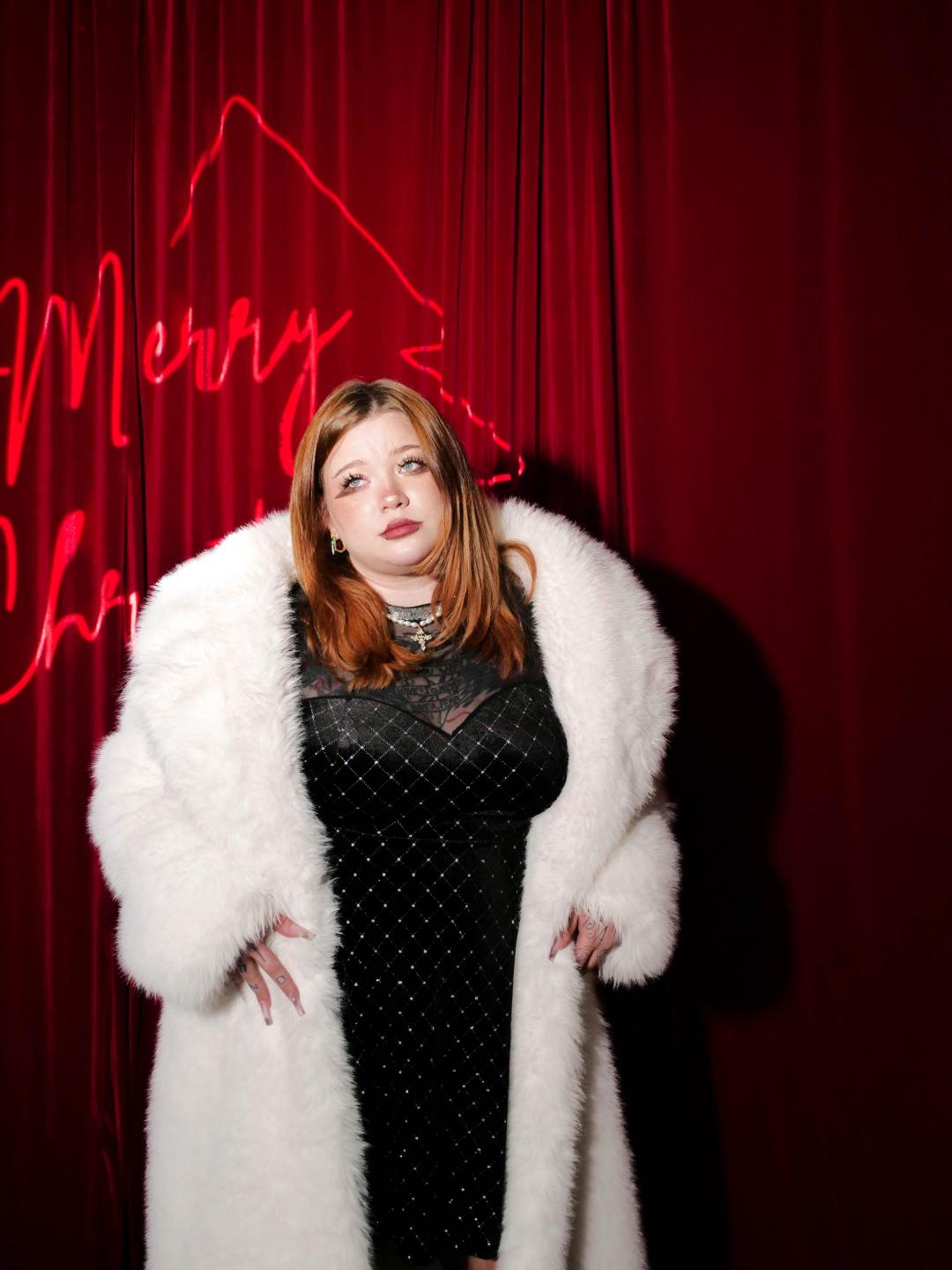 Image of cam model YoureGift from XloveCam