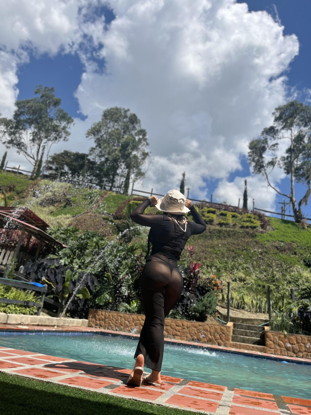 Image of cam model AlahiaRouse from XloveCam