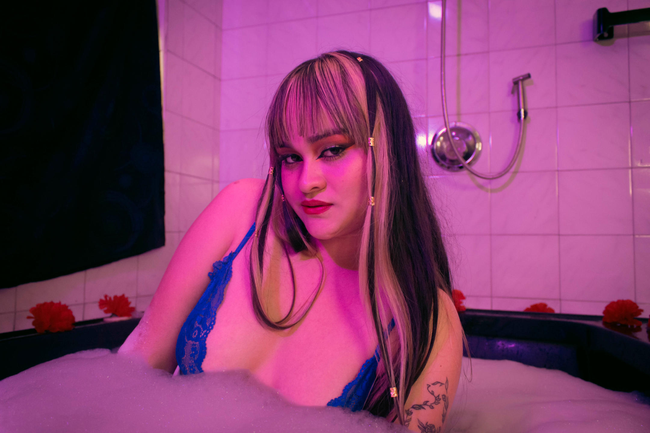 Image of cam model LailaDurmont from XloveCam