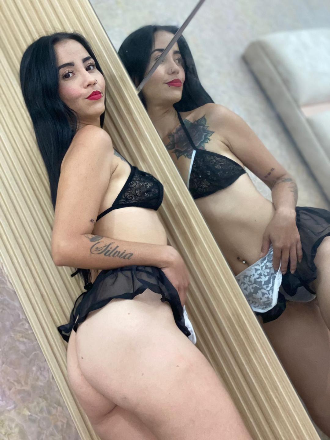 Image of cam model MeganJhonsom from XloveCam