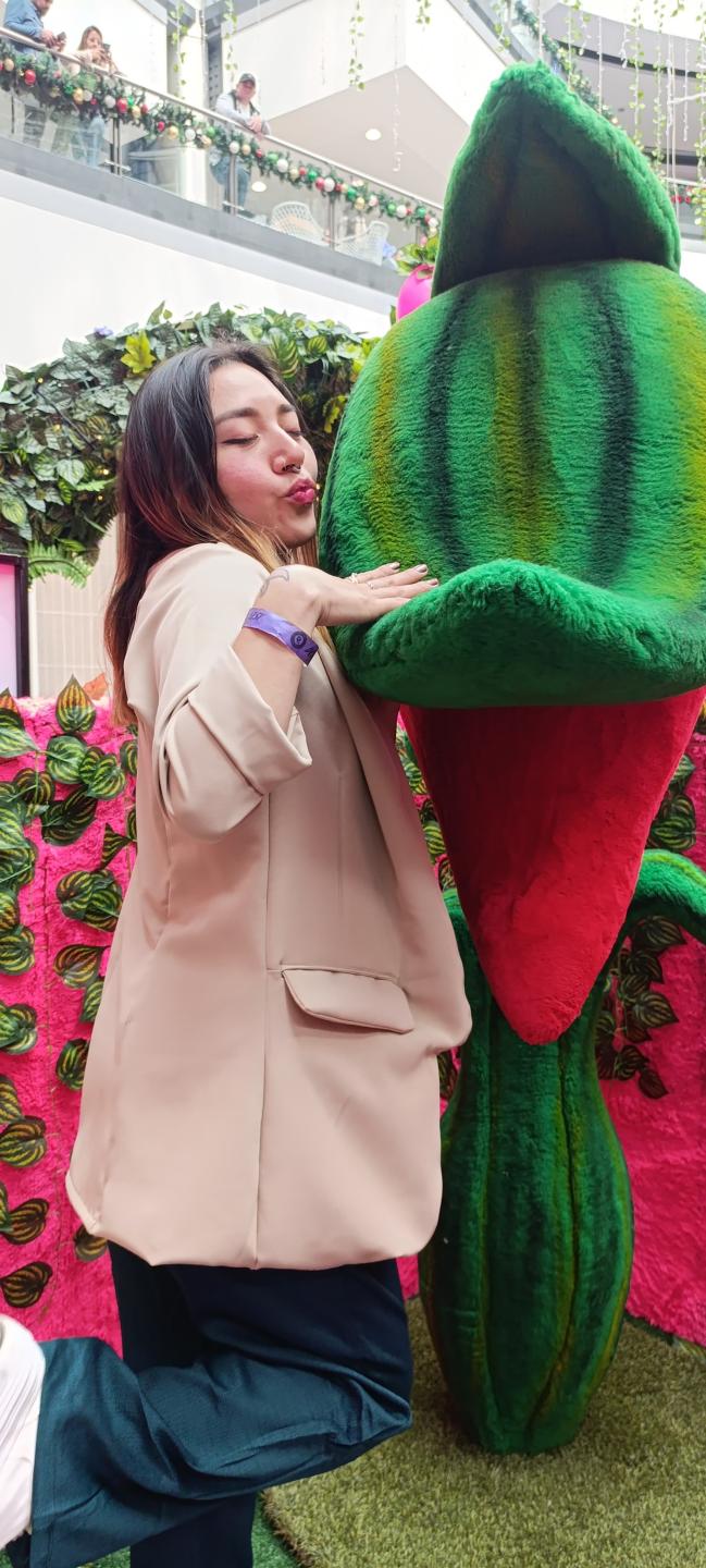 Image of cam model SeleneAna from XloveCam