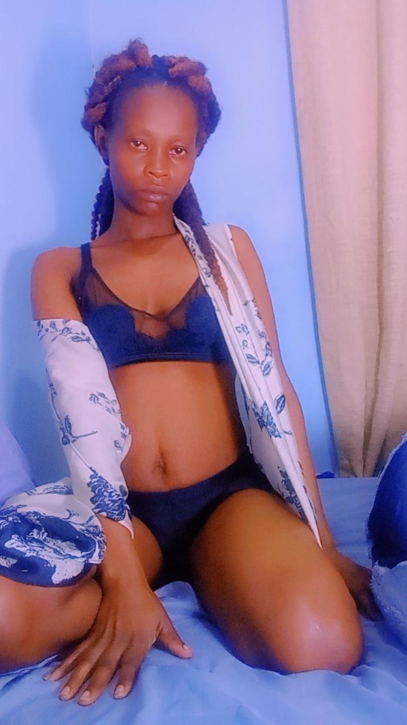 Image of cam model PelgyCarter from XloveCam