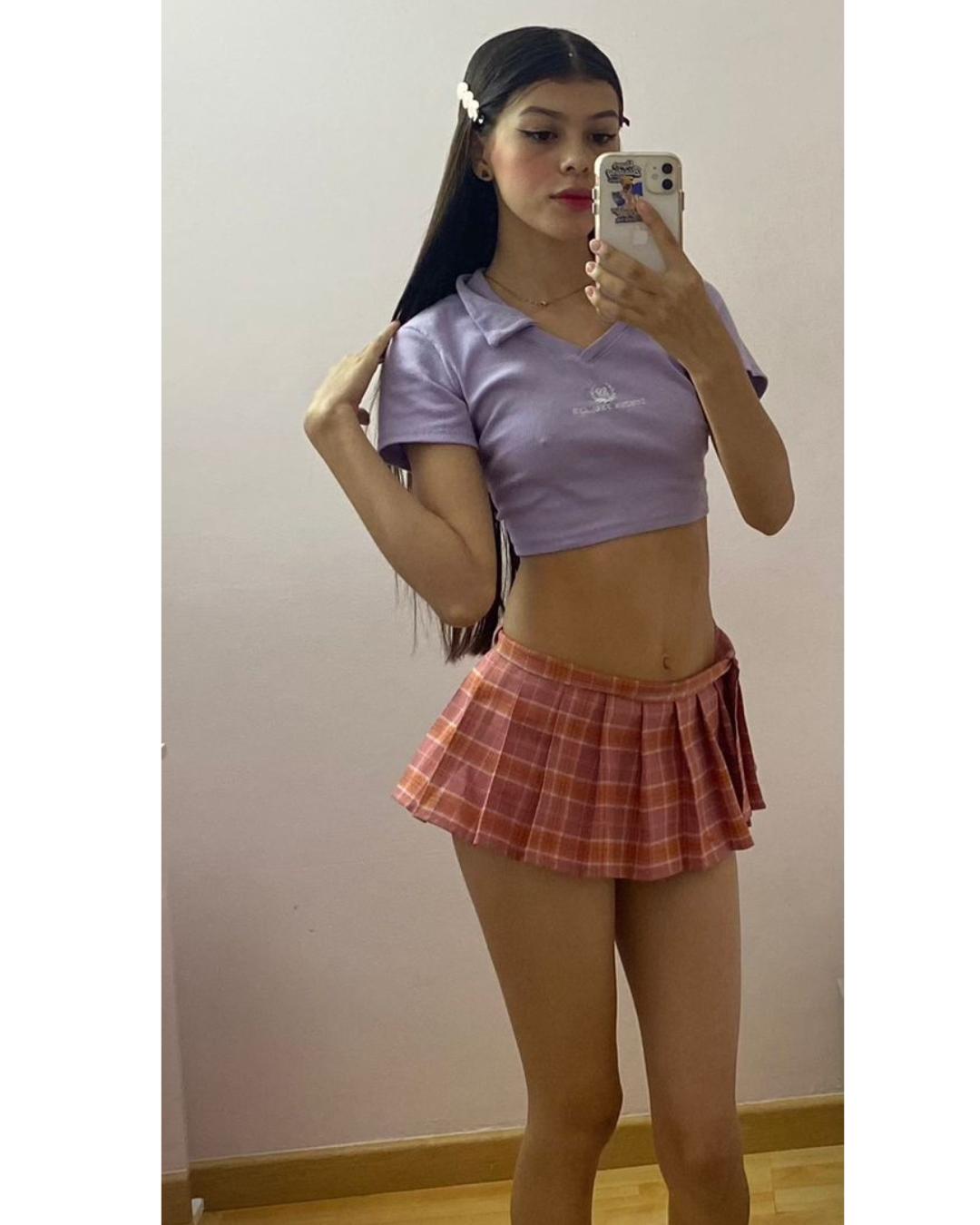 Image of cam model KeityPears from XloveCam