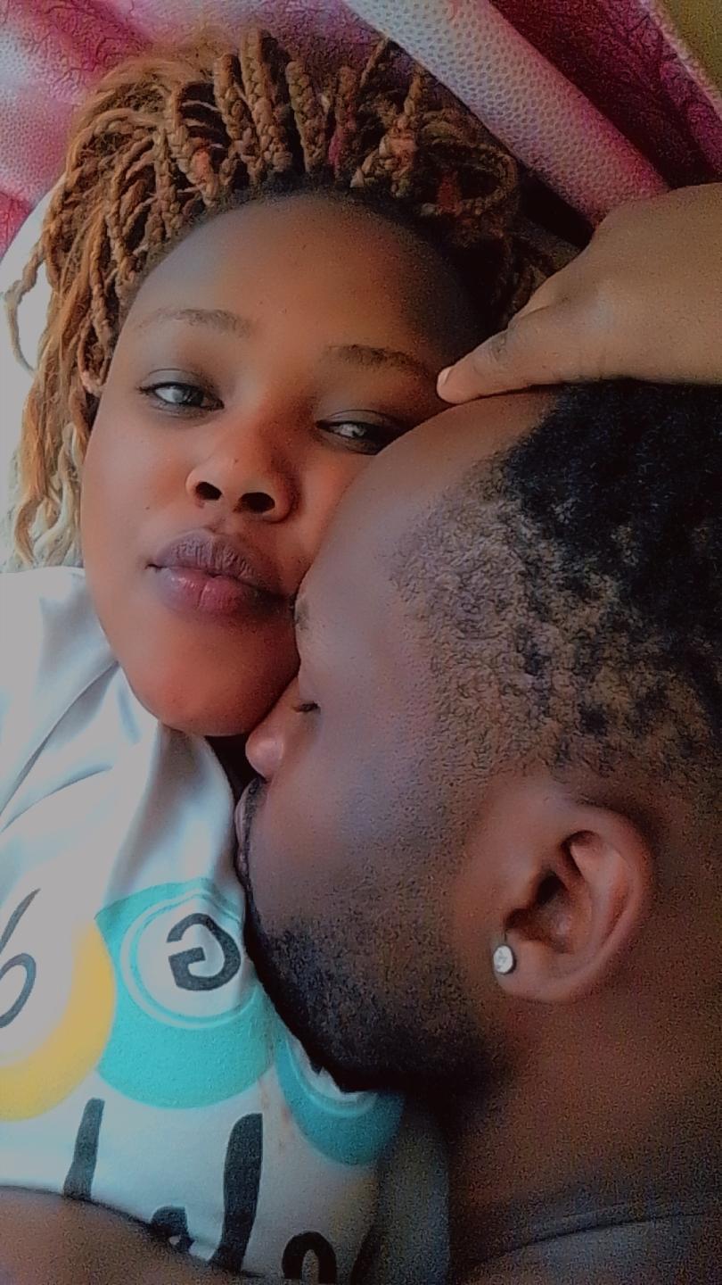 Image of cam model TwinthLove from XloveCam