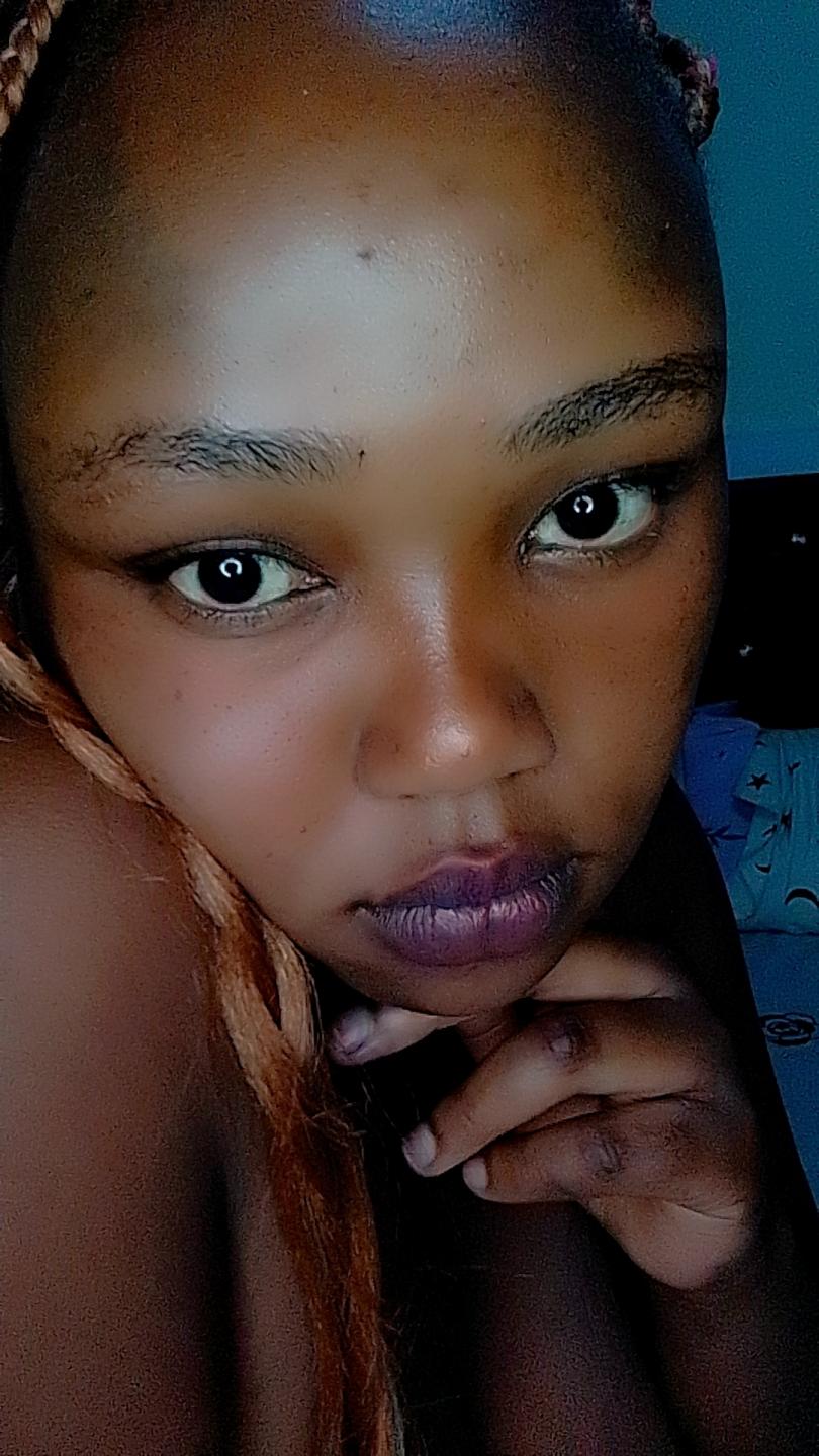 Image of cam model TwinthLove from XloveCam