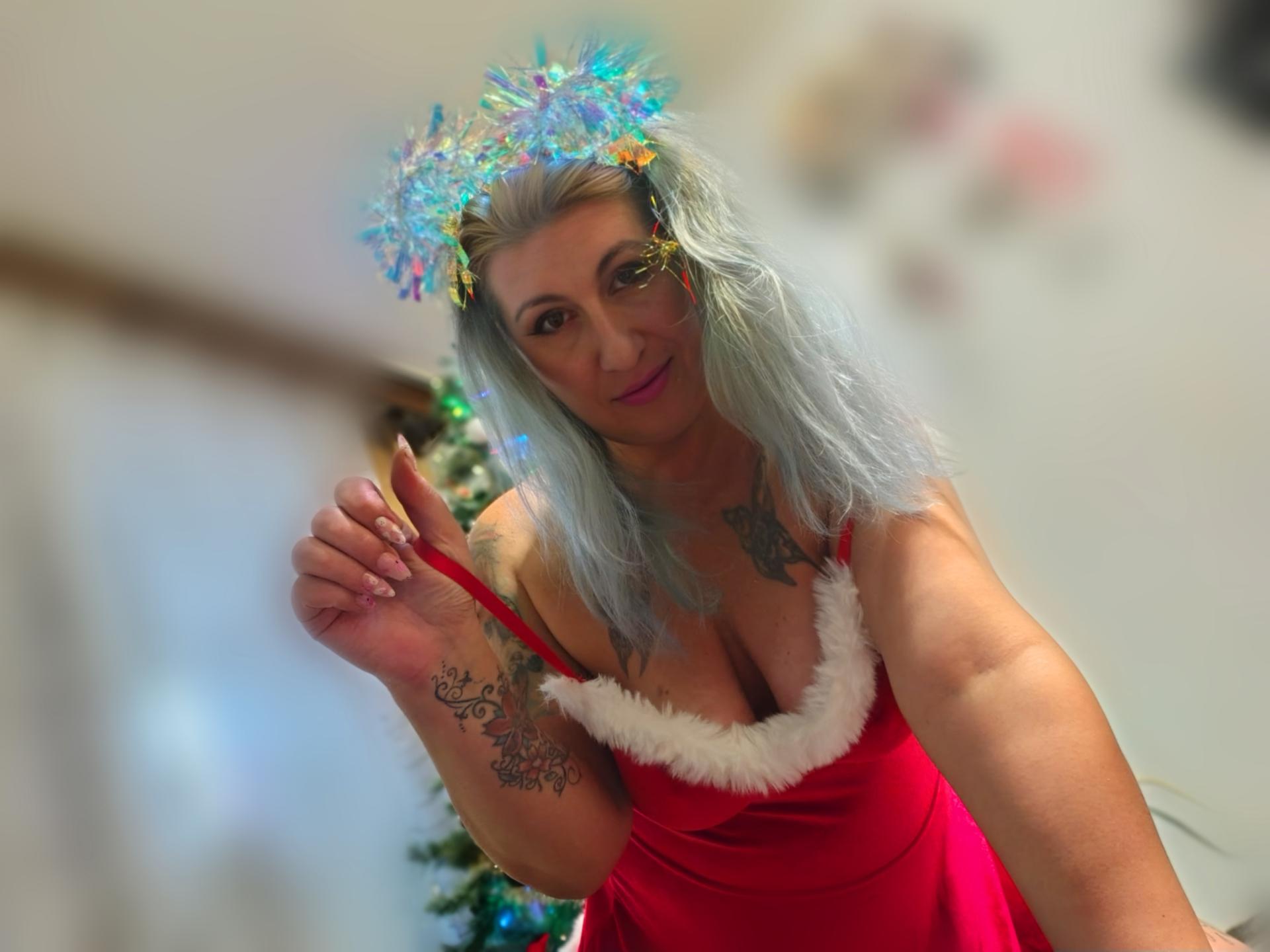 Image of cam model LilithGreenn from XloveCam