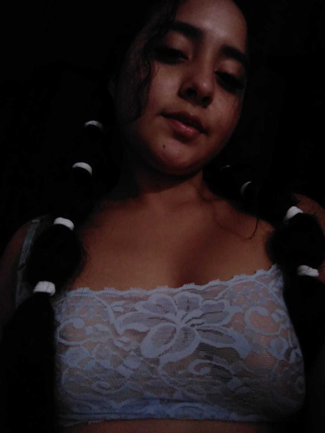 Image of cam model ScarlettZ from XloveCam