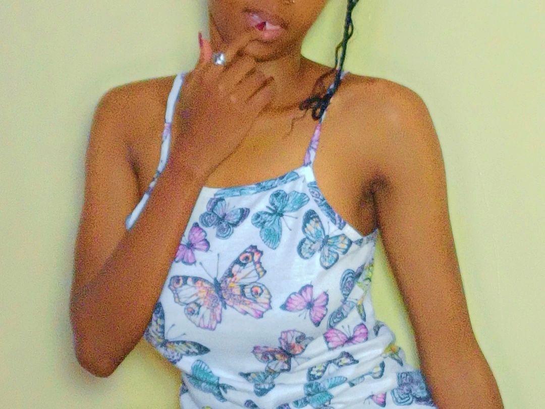 Image of cam model NastyVee-hot from XloveCam