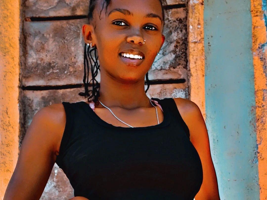 Image of cam model NastyVee-hot from XloveCam