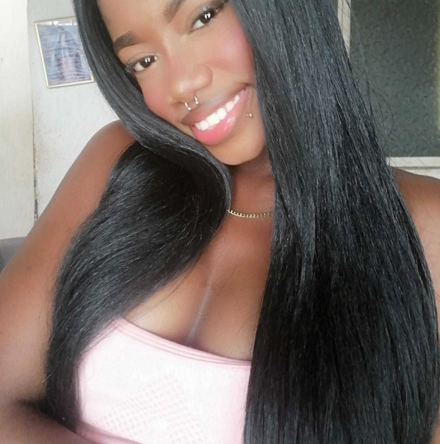 Image of cam model NyraSolenne from XloveCam