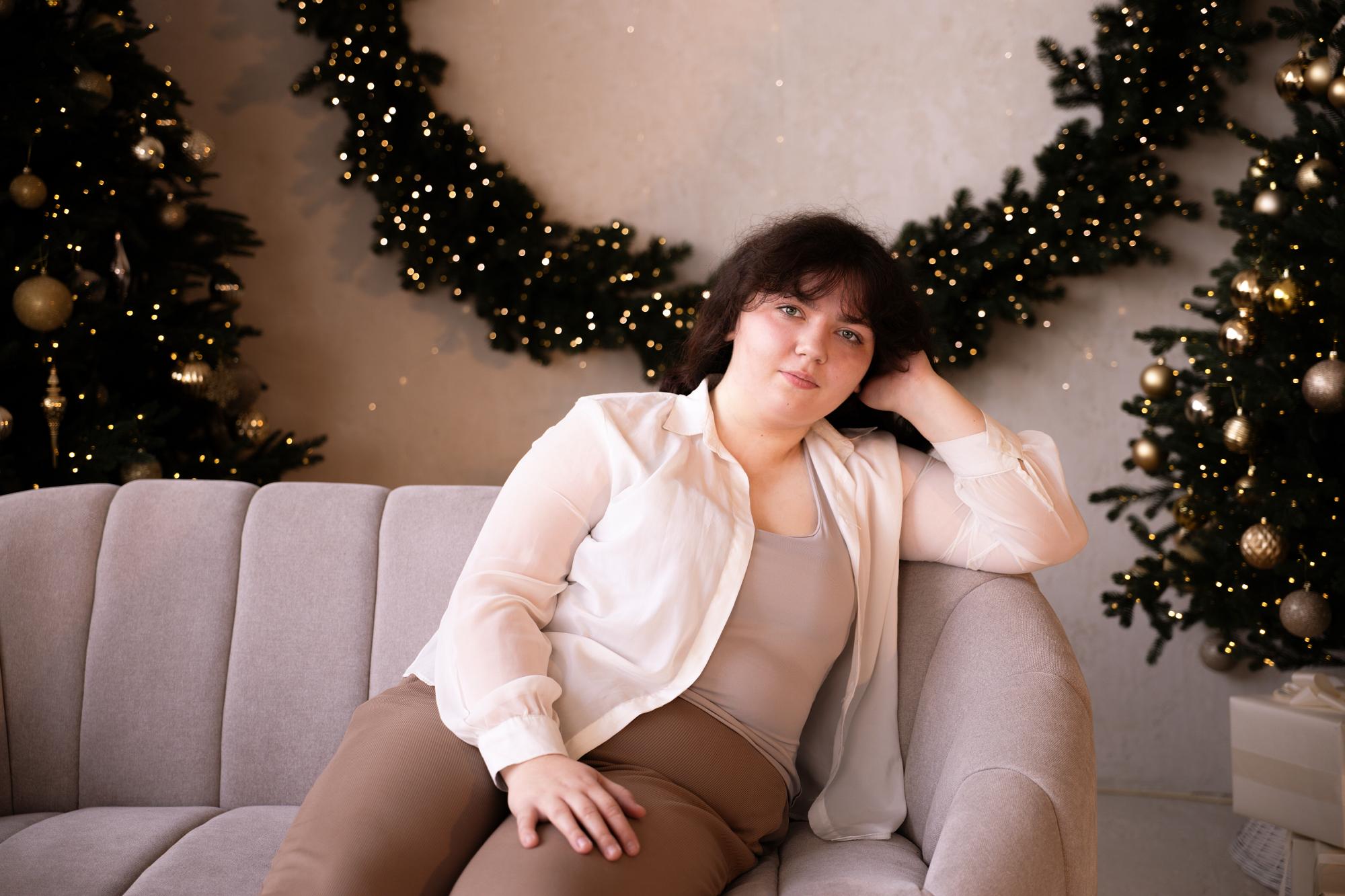 Image of cam model NeonilaLisova from XloveCam