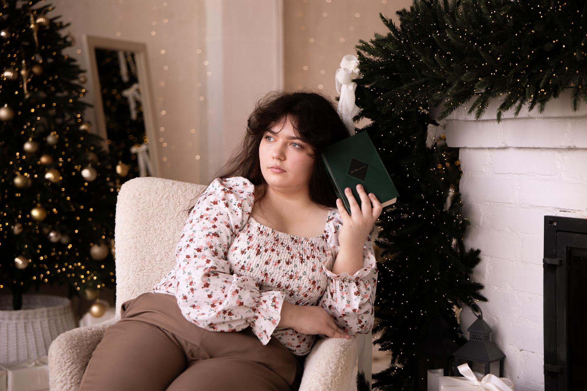 Image of cam model NeonilaLisova from XloveCam