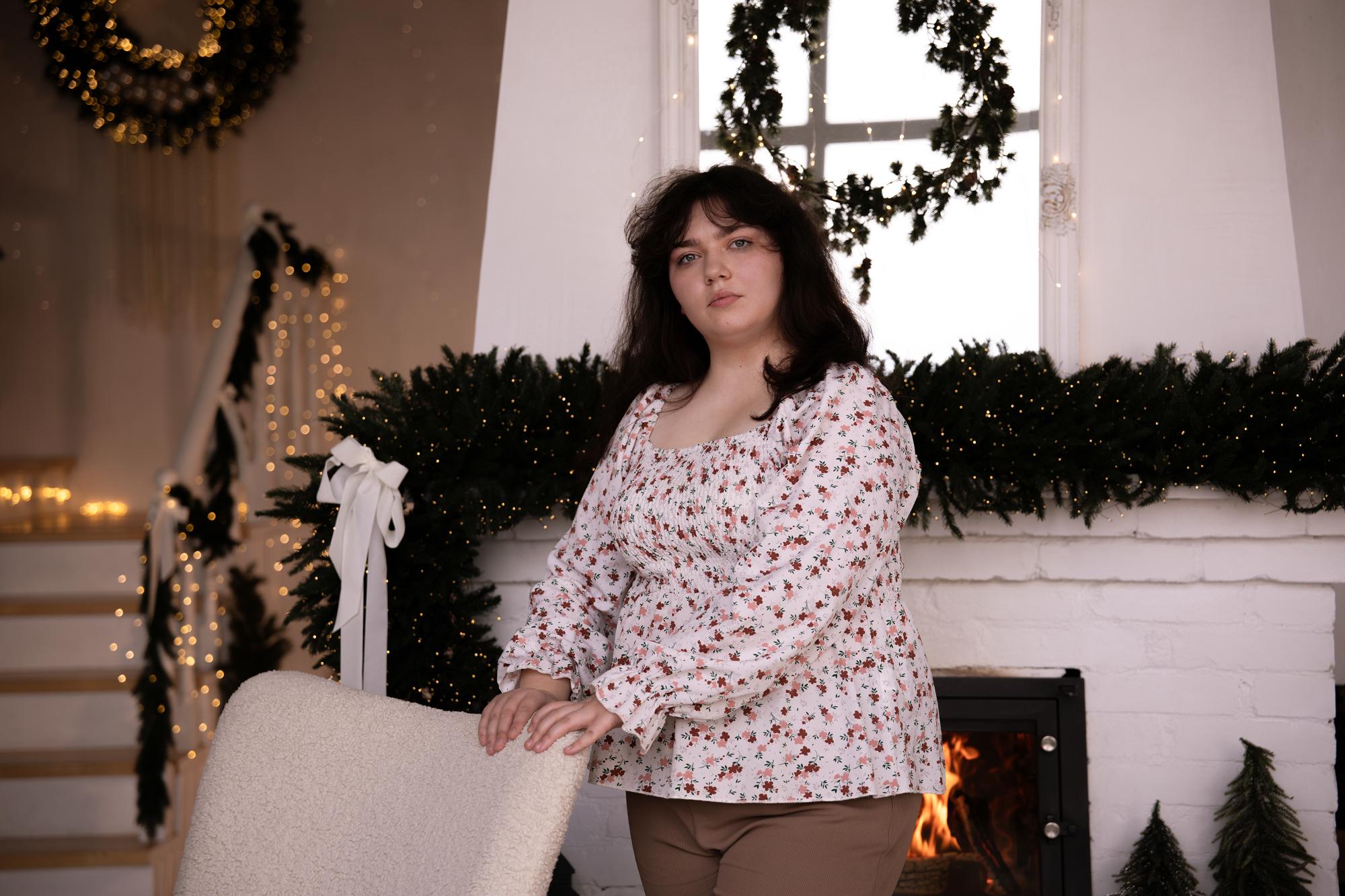 Image of cam model NeonilaLisova from XloveCam