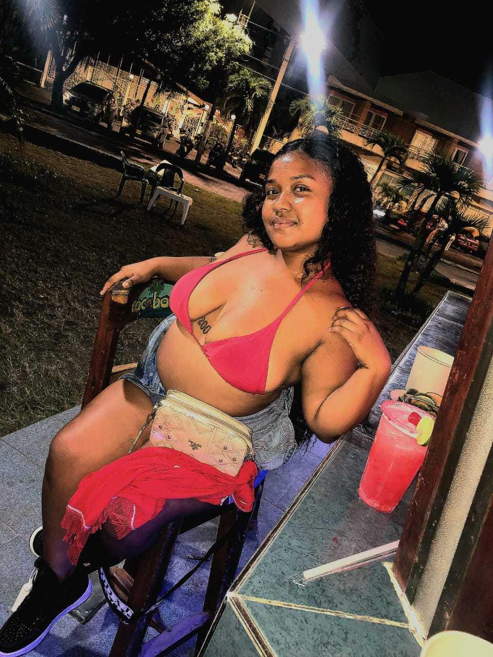 Image of cam model OshayaDivine from XloveCam