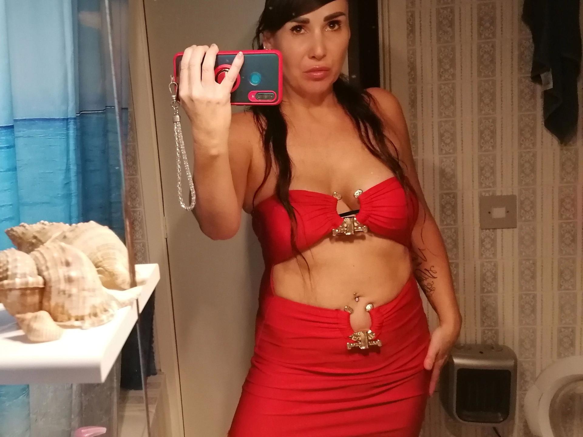 Image of cam model VictoriaFoxx-hot from XloveCam