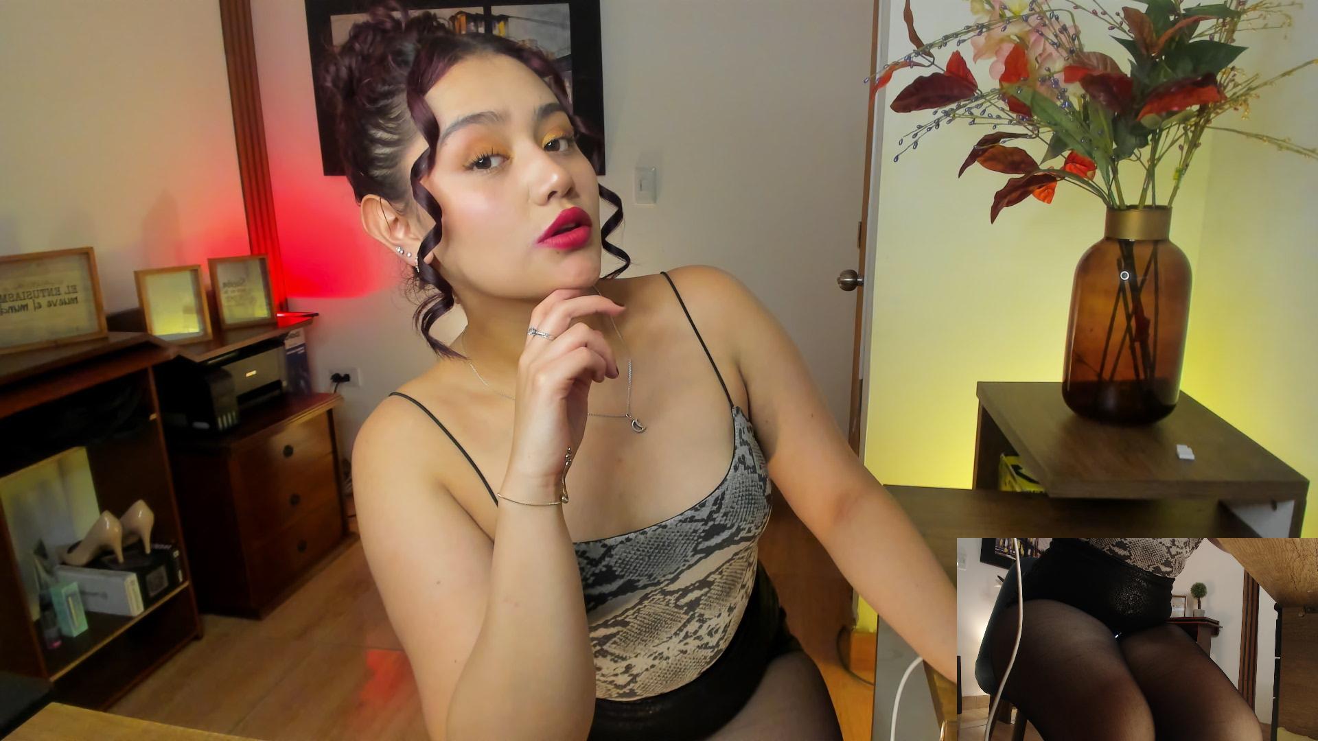 Image of cam model JessiicaBeltran from XloveCam