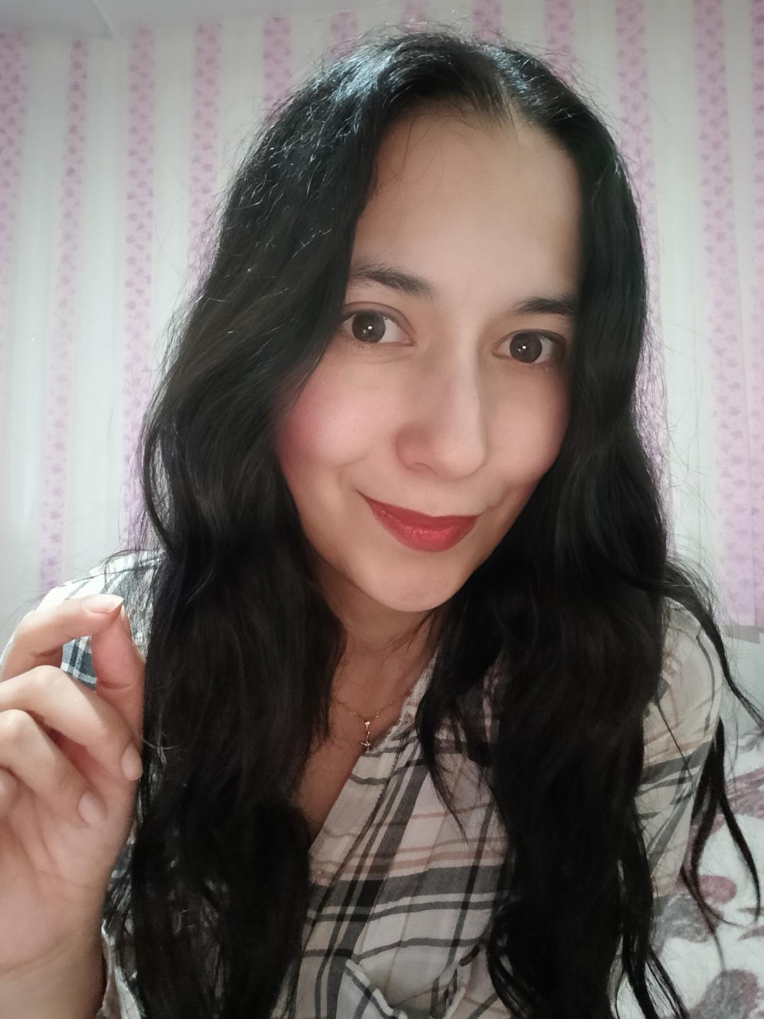 Image of cam model AnneStone from XloveCam