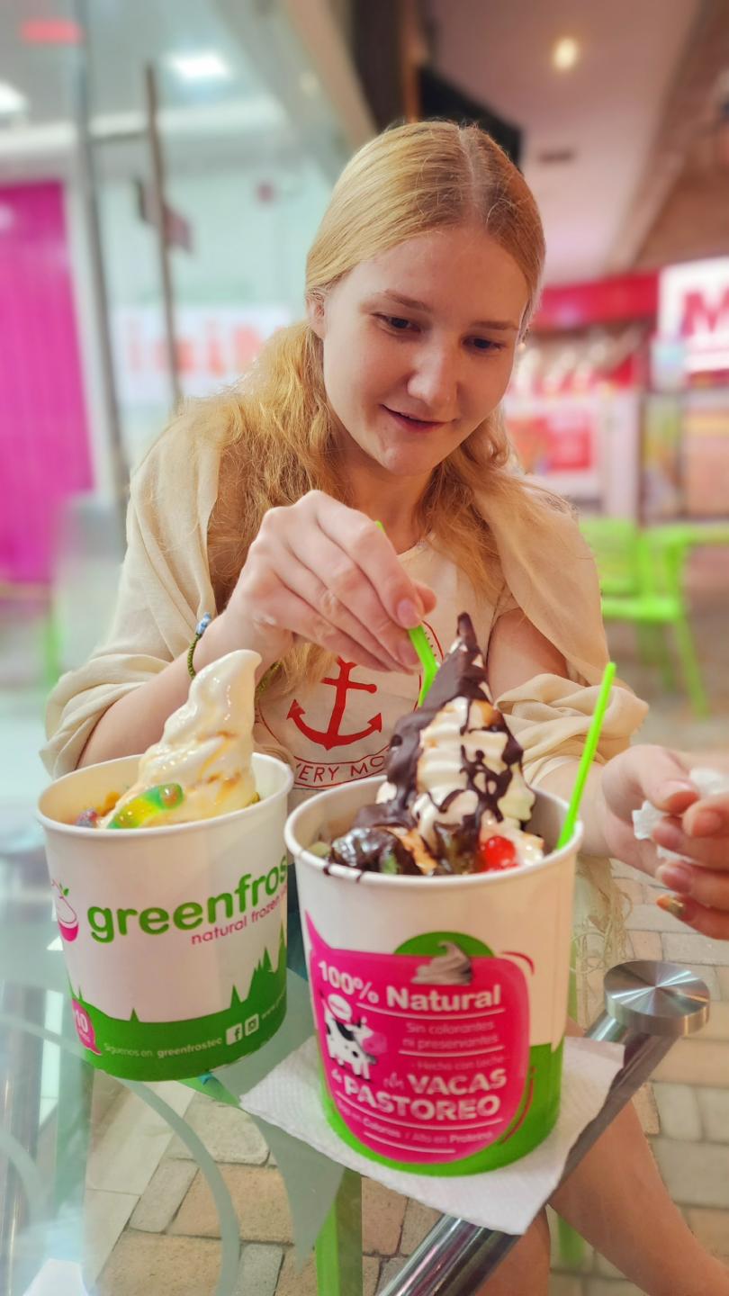 Image of cam model VanessaNorris from XloveCam