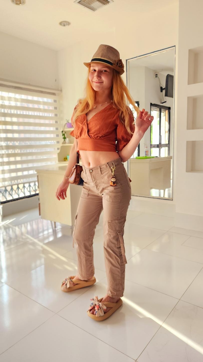 Image of cam model VanessaNorris from XloveCam