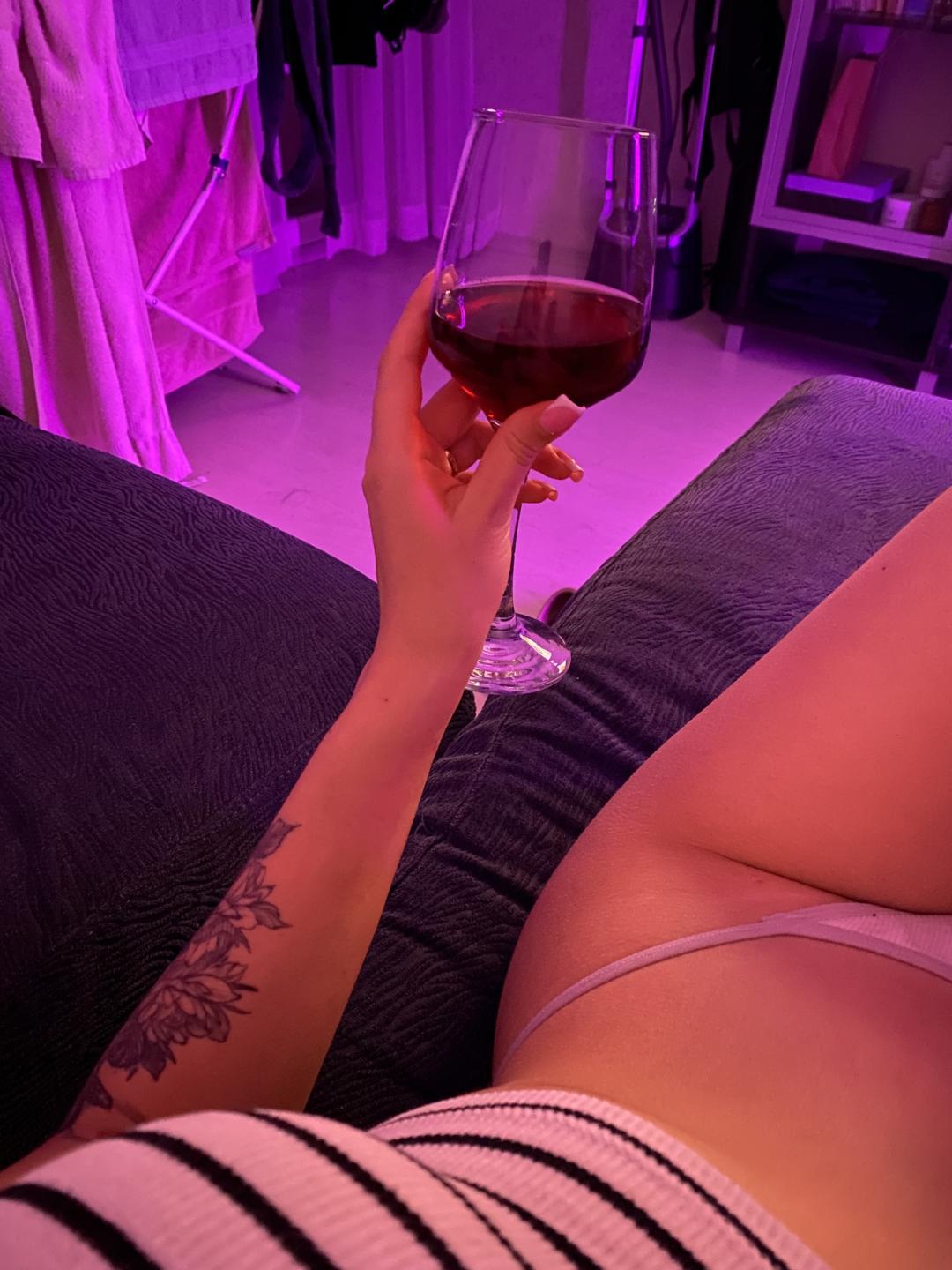 Image of cam model Olieri from XloveCam