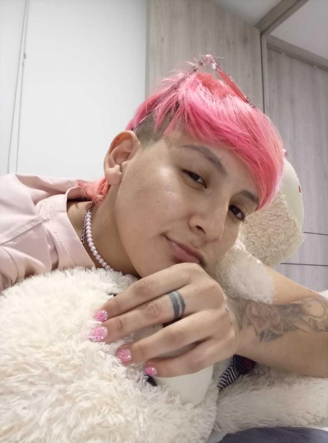 Image of cam model HadeDanny from XloveCam