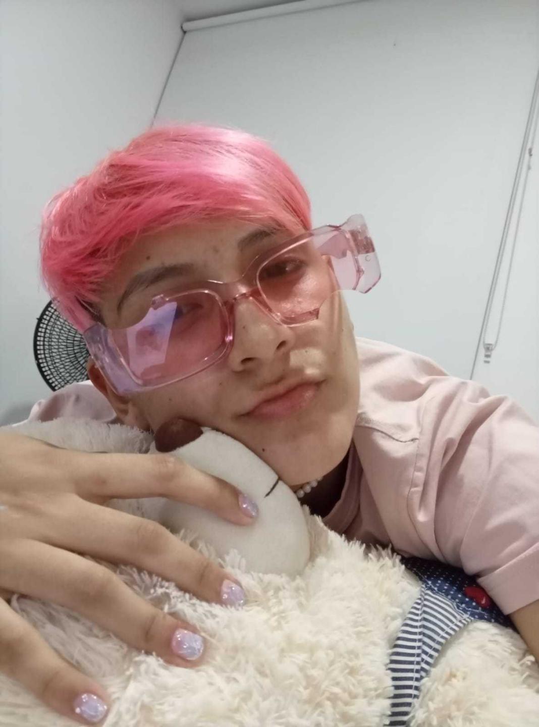 Image of cam model HadeDanny from XloveCam