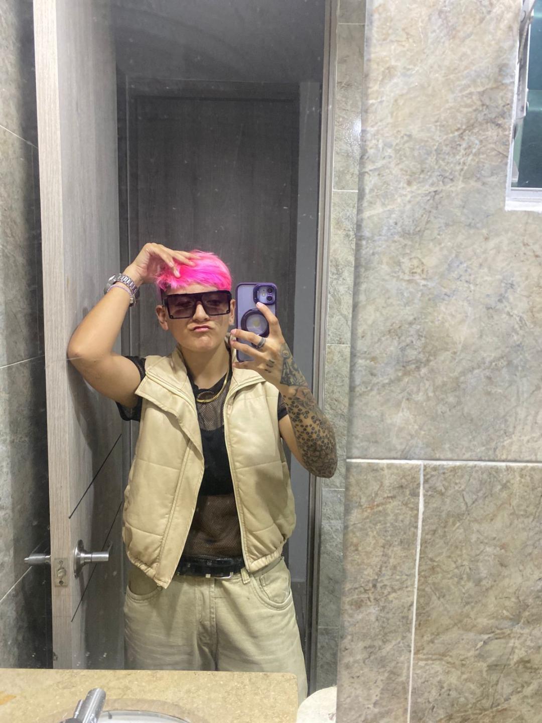 Image of cam model HadeDanny from XloveCam